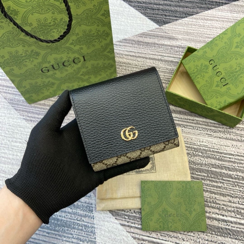 G*u*i wallets & purse